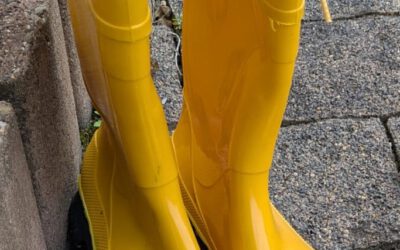 Gelbe Gummistiefel